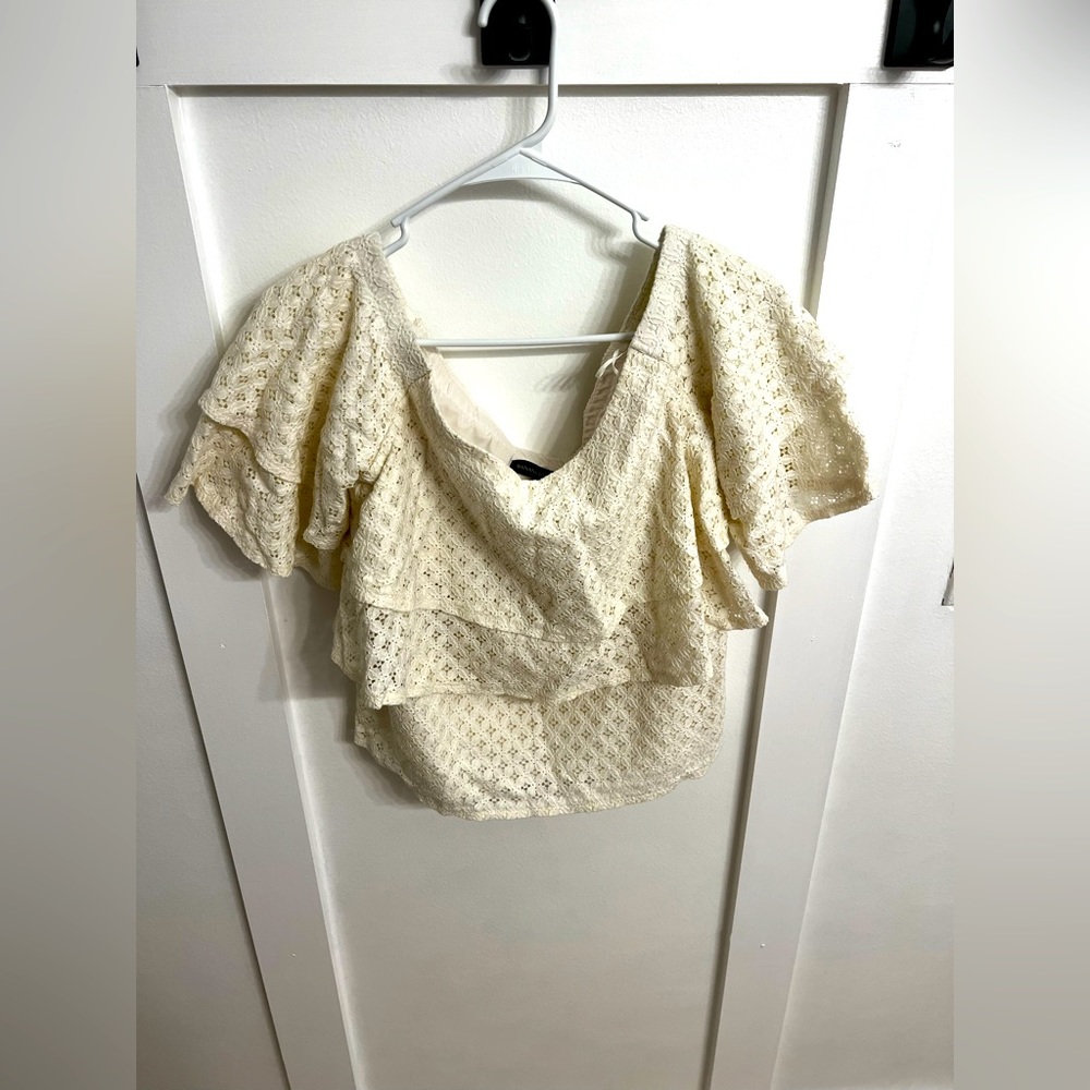 Banana republic - medium - off white, off the shoulder top